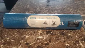 712536322012 AEROMAT Yoga Pilates Mat Slip