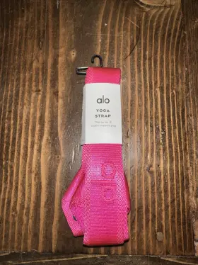 191677209756 ALO Yoga Strap Mat Carrier Studio Prop Pink