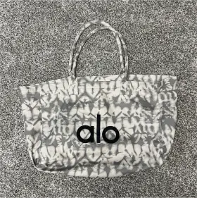 WTY066R ALO Shopper Tote Yoga Bag Tie Dye Travel