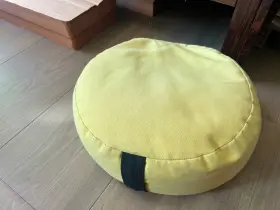 694395002932 BEAN PRODUCT Round Zafu Meditation Cushion Yoga