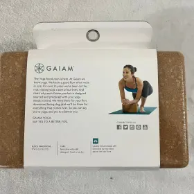 018713522924 GAIAM Natural Cork Yoga Brick Grip Rounded Edges #2