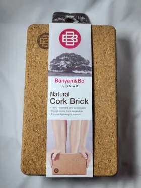 018713593054 GAIAM Banyan Cork Yoga Workout Brick