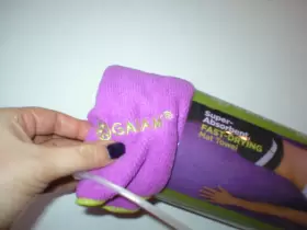 018713610584 GAIAM Mat Towel Drying Thirsty Yoga Pilates Pink #2