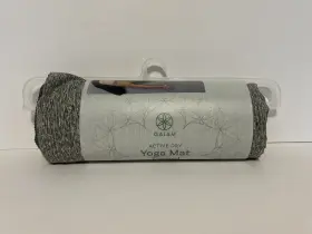 018713637352 GAIAM Yoga Mat Towel Corner Absorbent Drying
