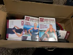 05-57905 GAIAM Mari Winsor Slimming Pilates Weights Dvds Kit