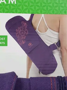 05-62914 GAIAM Cargo Pocket Embroidered Yoga Mat Crossbody
