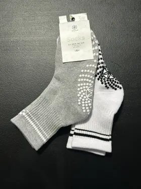 05-66132 GAIAM Grippy Crew Slip Grip Pilates Socks Pack Yoga