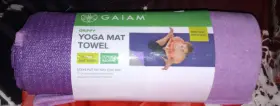 1871362000 GAIAM Grippy Slip Yoga Mat Towel Absorbent Top