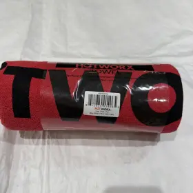 Hotworx 811679014065 Yoga Mat Grip Towel 79 Inch X 30 Hot Non Slip Red New Hotworx 811679014065 Yoga Mat Grip Towel 79 Inch X 30 Hot Non Slip Red New