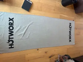 A20-000-564 HOTWORX Microfiber Slip Yoga Towel
