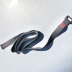 689851493621 MANDUKA Align Yoga Strap Secure Slip #2