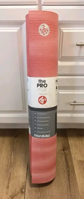 840104810552 MANDUKA Pro Yoga Mat Coral Colorfields Standard