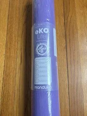 840104822784 MANDUKA Eko Superlite Yoga Mat Passion Berry