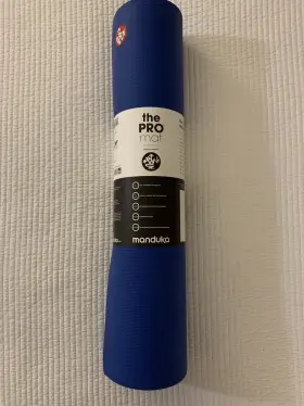 PRO71-BLACK-MAGIC MANDUKA Pro Yoga Mat Royal