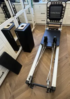 ST-11010 MERRITHEW Spx Maxx Reformer