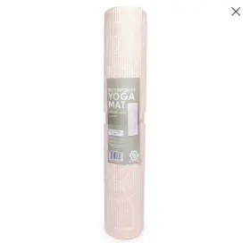 05-63668T MURNA Yoga Mat Figure