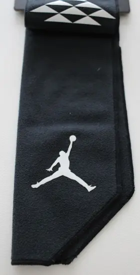 091209434437 NIKE Jordan Vapor Football Towel Unisex #2