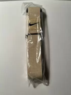 YG0011 NIKE Mastery Yoga Strap Sanddrift Feet #2