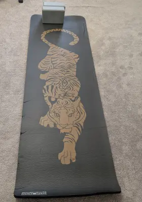 849344051404 PEACEYOGA Exercise Yoga Mat Tiger Design Blocks