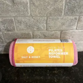 860532000417 SALT HONEY Slip Pilates Reformer Towel Pink Gym