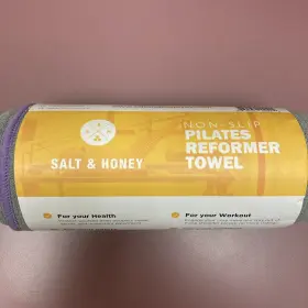 860532000424 SALT HONEY Slip Pilates Reformer Towel Nos