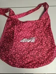 Avia Womens Ulta Lightweight Sports Tote 18x16 Pink Yoga Gym Carry Bag Euc. Fixed Price $10.99.