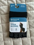 Nwt Gaiam Evolve Grippy Yoga Gloves Black Os Fingerless Comfort Fit Exercise. Fixed Price $10.00.