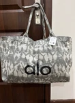 Nwt 2026 Large Alo Yoga Gray Tie Dye Canvas Tote Bag Gym Travel Shopper. Fixed Price $21.99.