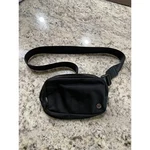 Lululemon Everywhere Belt Bag 1l Black Crossbody Waist Pack Lu9b78s. Fixed Price $28.00.